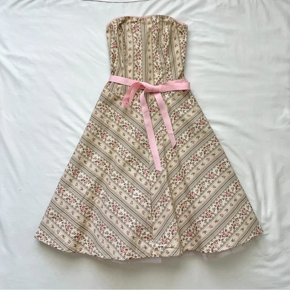 Vintage 90’s Coquette Floral Strapless Dress - Picture 3 of 11